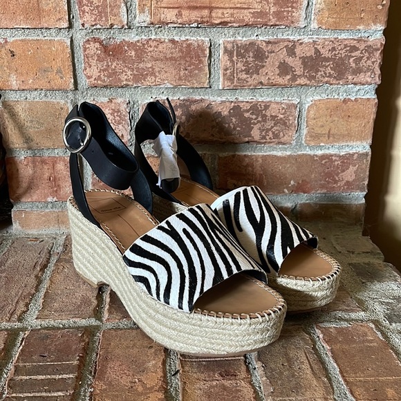 NEW Dolce Vita Lesley Zebra Striped Platform Sandals - Picture 1 of 8